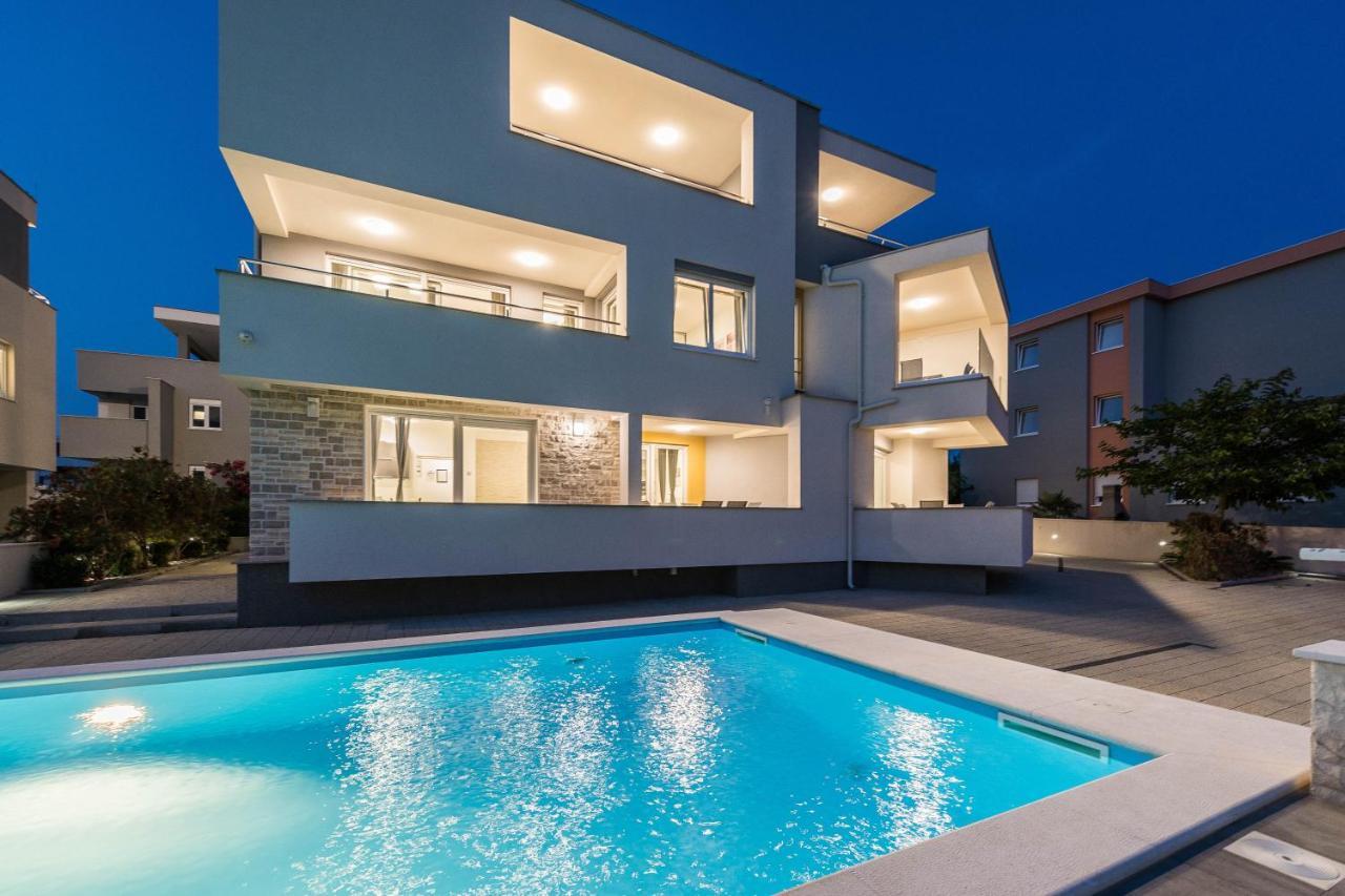 Apartments & Rooms Danivan Pool Villas B Novalja Kültér fotó
