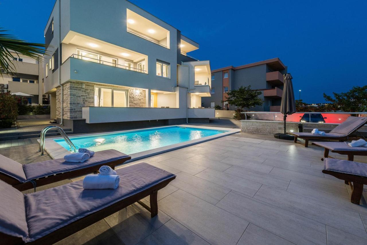 Apartments & Rooms Danivan Pool Villas B Novalja Kültér fotó